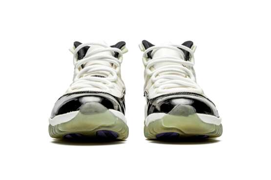 Air Jordan 11 “Concord,” Player Exclusive, Game-Worn Signed Sneaker - фото 12