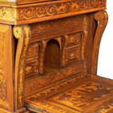 A NORTH ITALIAN WALNUT, FRUITWOOD, TULIPWOOD AND MARQUETRY SECRETAIRE-A-ABATTANT - Foto 2