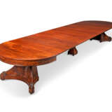 A LOUIS-PHILIPPE MAHOGANY EXTENDING DINING-TABLE - фото 4