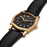Roger Dubuis. ROGER DUBUIS, 18K SYMPATHIE WITH BLACK DIAL - photo 2