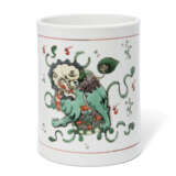 A CHINESE FAMILLE VERTE BRUSHPOT - фото 2