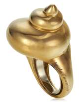 TIFFANY & CO. ANGELA CUMMINGS GOLD SHELL RING