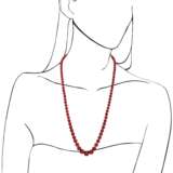 GROUP OF CORAL BEAD NECKLACES - фото 4