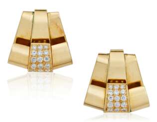 DIAMOND AND GOLD EARRINGS