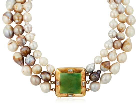 CULTURED PEARL, DIAMOND AND JADE NECKLACE - Foto 1