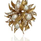 CULTURED PEARL AND DIAMOND BROOCH - photo 1