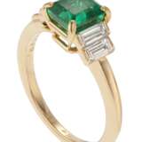 Cartier. CARTIER EMERALD AND DIAMOND RING - фото 2