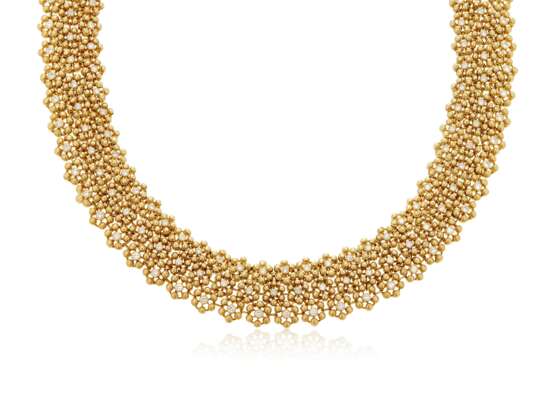 GOLD AND DIAMOND NECKLACE - фото 1