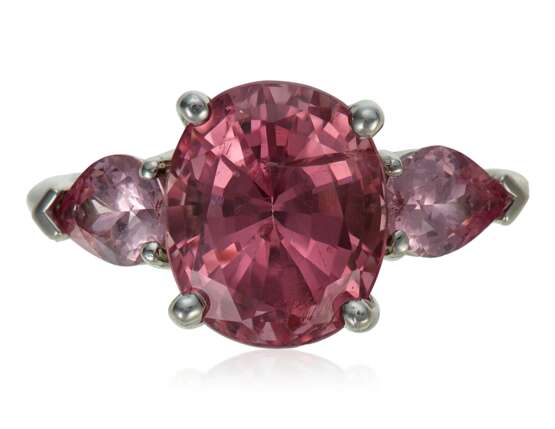 SPINEL AND PLATINUM RING - Foto 1