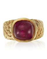 ANGELA CUMMINGS RUBY AND GOLD RING