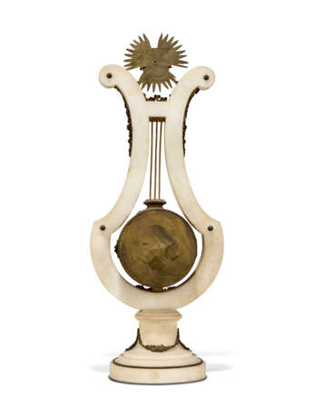 A FRENCH ORMOLU-MOUNTED WHITE MARBLE LYRE CLOCK - photo 3