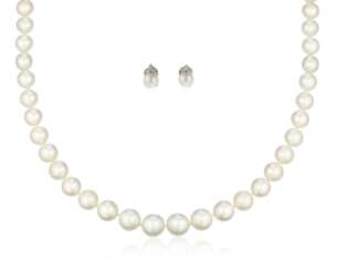 CULTURED PEARL NECKLACE AND EARRINGS