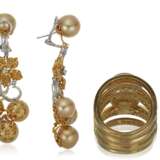 DIAMOND AND CULTURED PEARL EARRINGS AND RING - Foto 2