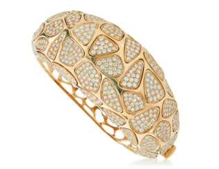 DIAMOND AND GOLD BRACELET