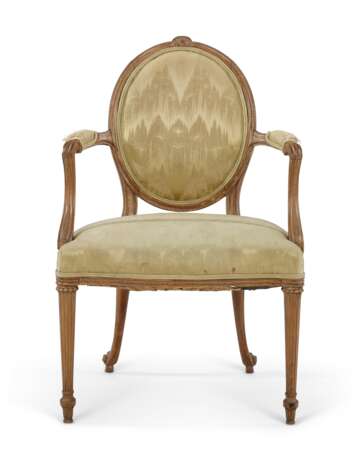 A PAIR OF GEORGE III GILTWOOD OPEN ARMCHAIRS - Foto 2
