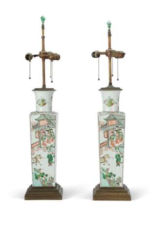 PAIR OF CHINESE PORCELAIN FAMILLE VERTE VASES, MOUNTED AS LAMPS - photo 1