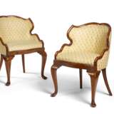 PAIR OF NORTH EUROPEAN FRUITWOOD CHAIRS - photo 1