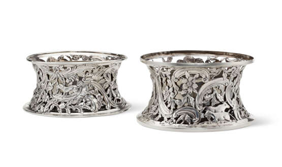 West & Sons. TWO SIMILAR VICTORIAN SILVER DISH RINGS - Foto 2