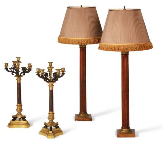 PAIR OF PARCEL-GILT MAHOGANY COLUMNUAR-FORM TABLE LAMPS AND PAIR OF OROMOLU-MOUNTED MARBLE SIX-LIGHT CANDELABRA - фото 2