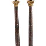 PAIR OF ITALIAN GILTWOOD AND MARBLE COLUMNS AND PAIR OF ITALIAN BRONZE FIGURES OF EMPERORS - фото 6