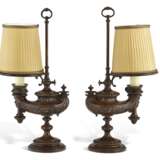 PAIR OF GERMAN PATINATED BRONZE OIL LAMPS - photo 1