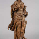Geschnitzte Heiligenfigur - Foto 2