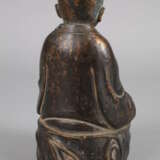 Bronzeplastik sitzender Luohan - Foto 3