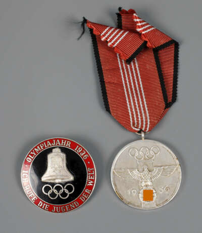 Zwei Auszeichnungen Olympia 1936 - Foto 1