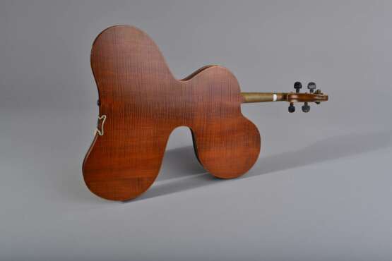Geige ”Experimentalform” - Foto 2