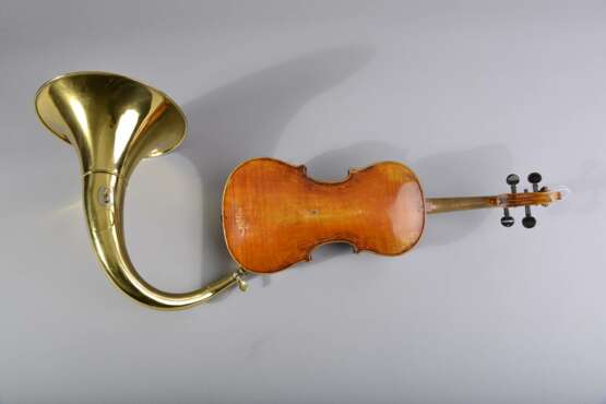 Violine mit Schalltrichter - Foto 3