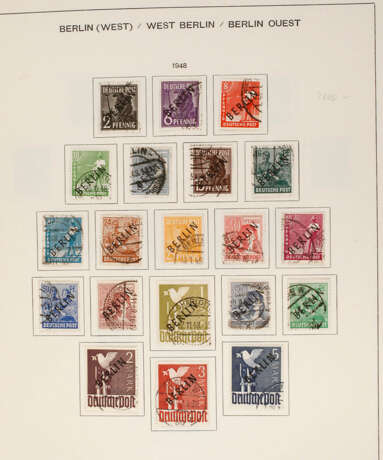 Briefmarkenalbum Westberlin 1948–1990 komplett gestempelt - photo 1