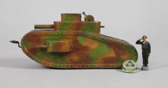 Hausser/Elastolin Tank mit drei Geschützen - фото 1
