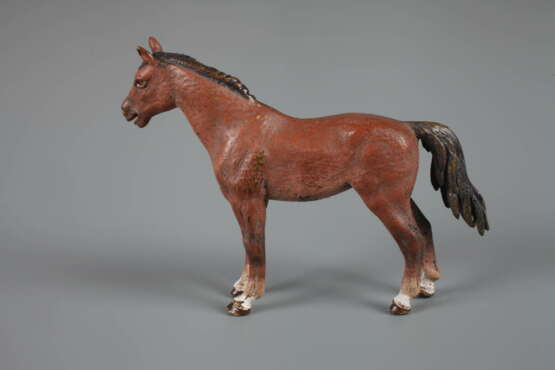Wiener Bronze stehendes Pferd - Foto 2