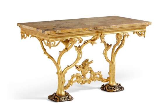 A PAIR OF ITALIAN GILTWOOD CONSOLES TABLES - photo 5