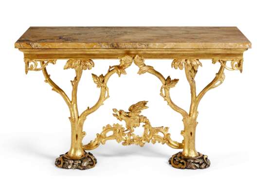A PAIR OF ITALIAN GILTWOOD CONSOLES TABLES - фото 6
