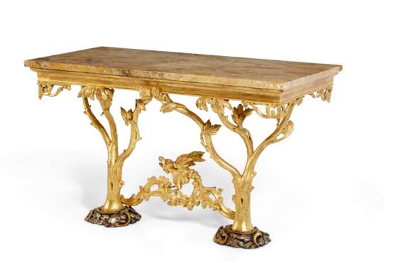 A PAIR OF ITALIAN GILTWOOD CONSOLES TABLES - фото 7
