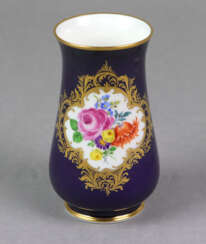 Meissen Kobalt Vase *Blumenbouquet*