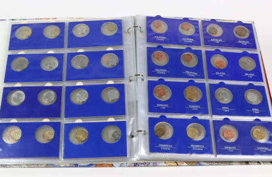 Münzen und Banknoten - Foto 1