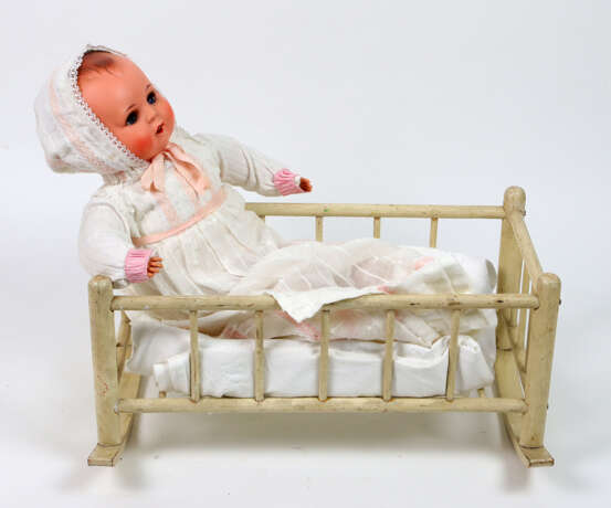 Minerva Baby in Puppenwiege - Foto 1
