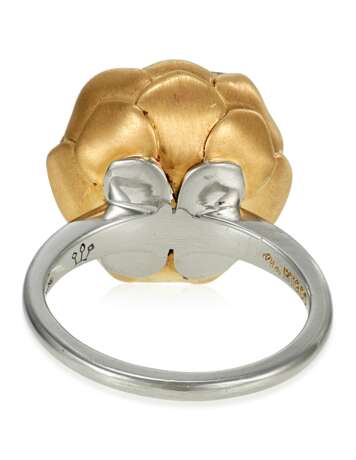 COLORED DIAMOND 'LOTUS' FLOWER RING WITH GIA REPORT - Foto 3