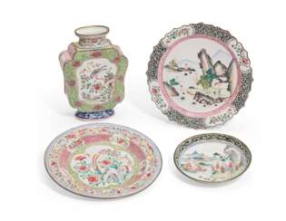 A GROUP OF THREE PAINTED ENAMEL FAMILLE ROSE DISHES AND A VASE