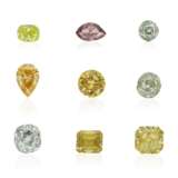 NINE UNMOUNTED COLORED DIAMONDS WITH GIA REPORTS - Foto 1