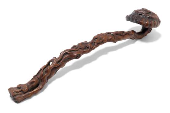 A CARVED AND PIERCED 'LINGZHI AND POMEGRANATE' BOXWOOD RUYI SCEPTRE - photo 3
