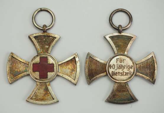 Bayern: Rotes Kreuz, Ehrenzeichen, in Silber (nach 1918) - 2 Exemplare. - фото 1