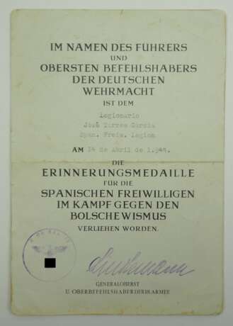 Erinnerungsmedaille für die Spanischen Freiwilligen im Kampf gegen den Bolschewismus Urkunde für einen Legionario der Spanischen Freiwilligen Legion. - фото 1