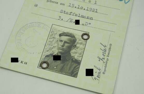 SS-Ausweis eines Staffelmann der 3./ E. SS "D". - photo 2