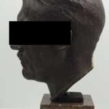 Ferdinand Liebermann: Adolf Hitler Bronze Porträt-Büste. - photo 2