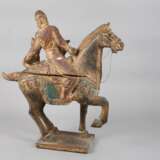 Pferd mit Reiter im Tang-Stil - photo 2