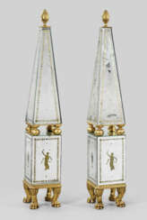Paar imposante Muranoglas-Spiegel-Obelisken