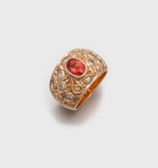 Bandring mit Padparadscha-Saphir von Juwelier Strebel